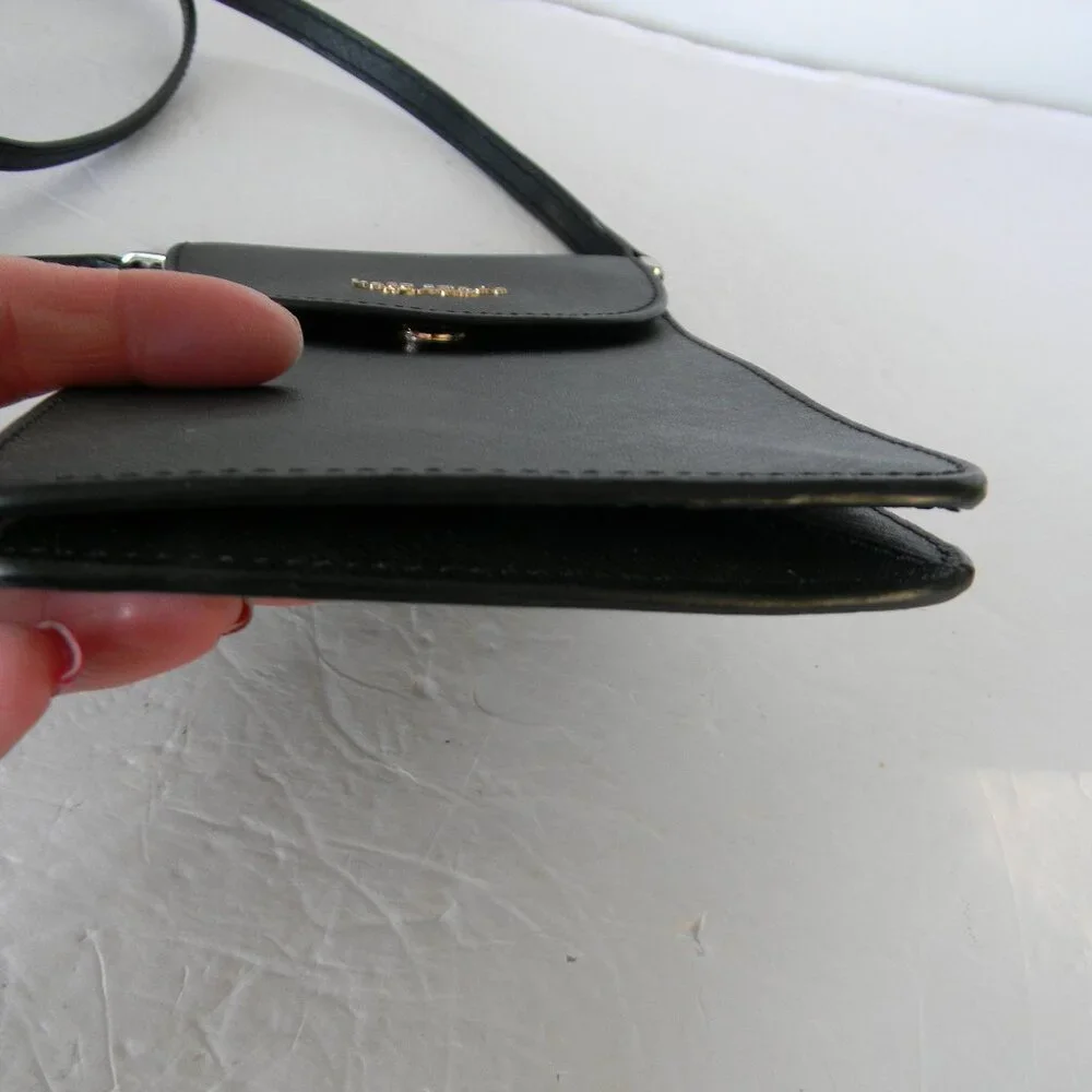 Kate Spade Cameron North South BLACK SAFFIANO LEATHER Phone Crossbody Bag - Picture 5 of 8